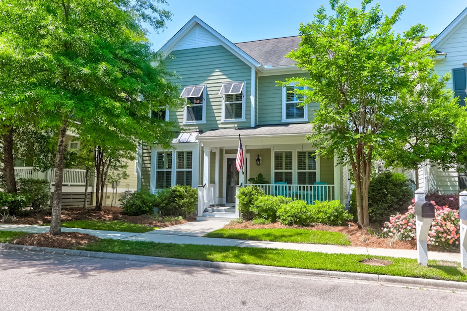 109 Yemassee Street, Summerville, SC 29483, Presented by Lesley Cole